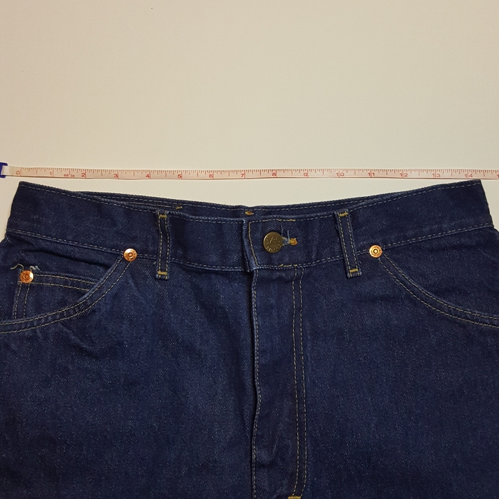 Vintage Lee High Waist Cutoff Jean Shorts - Picture 6 of 8